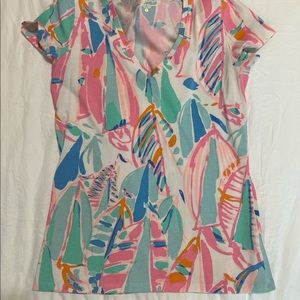 Lilly Pulitzer size small vneck top